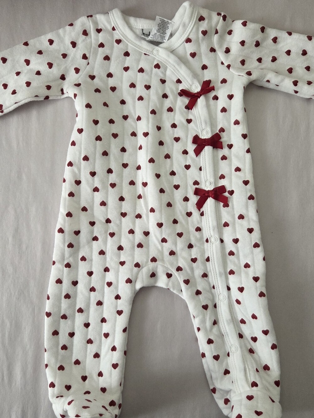Nicole Miller New York Baby Girl Onsie with Red Heart Print and Bows 6-9 Months